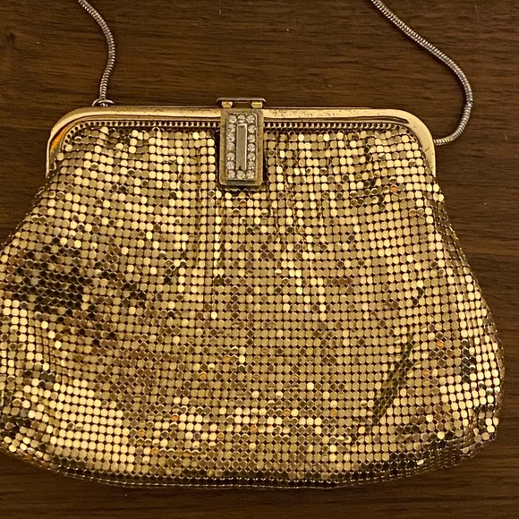 VINTAGE WHITING & DAVIS GOLD MESH CHAIN STRAP PURSE with RHINESTONE CLASP - Picture 1 of 5